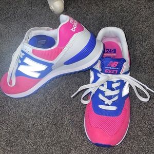 Pink and Blue Retro New Balance Tennis Shoes 8.5